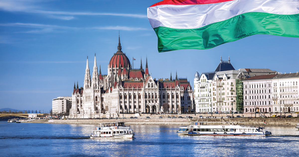 Az év fricskáját kapta a magyar kormány - a kritika ami beleég az agyadba, már most százezres megtekintés