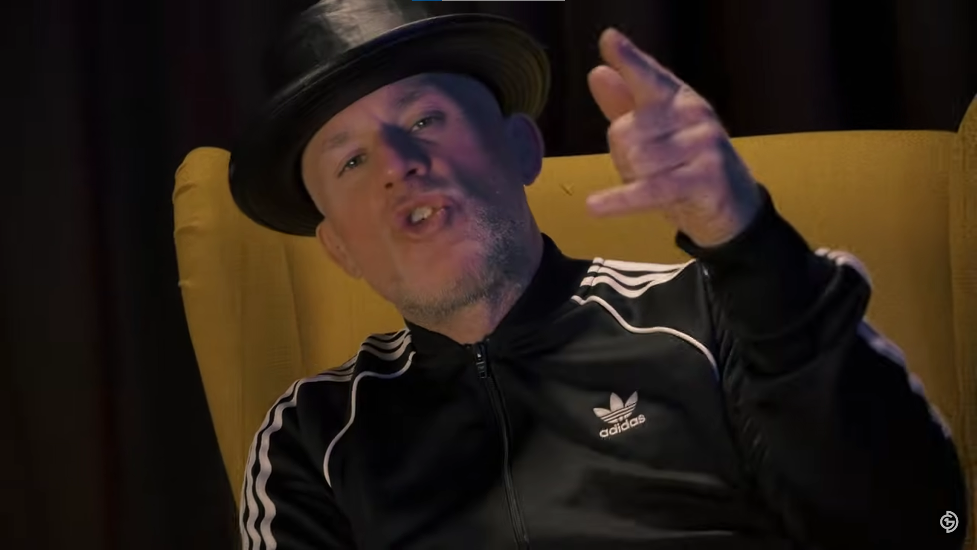 Itt van Dopeman válasza Majka Csurran, cseppenjére... hááát érdekes