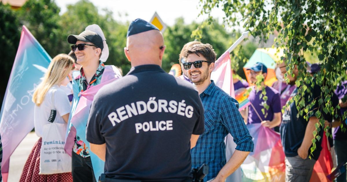 Felcsúton tartottak Pride-vonulást, de Orbán házának környékét lezárták a rendőrök