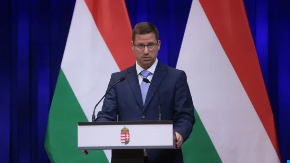 Gulyás Gergely lényegében hamisítással vádolta meg a Tisza Pártot