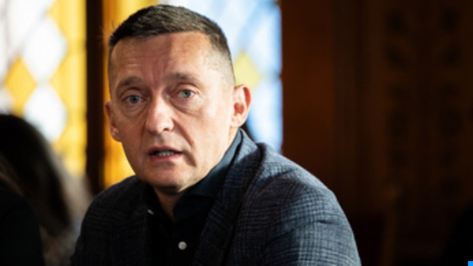 Rogán bukásáról jelent meg írás: „lecsupaszította a világhírhedt miniszter jogkörét..”