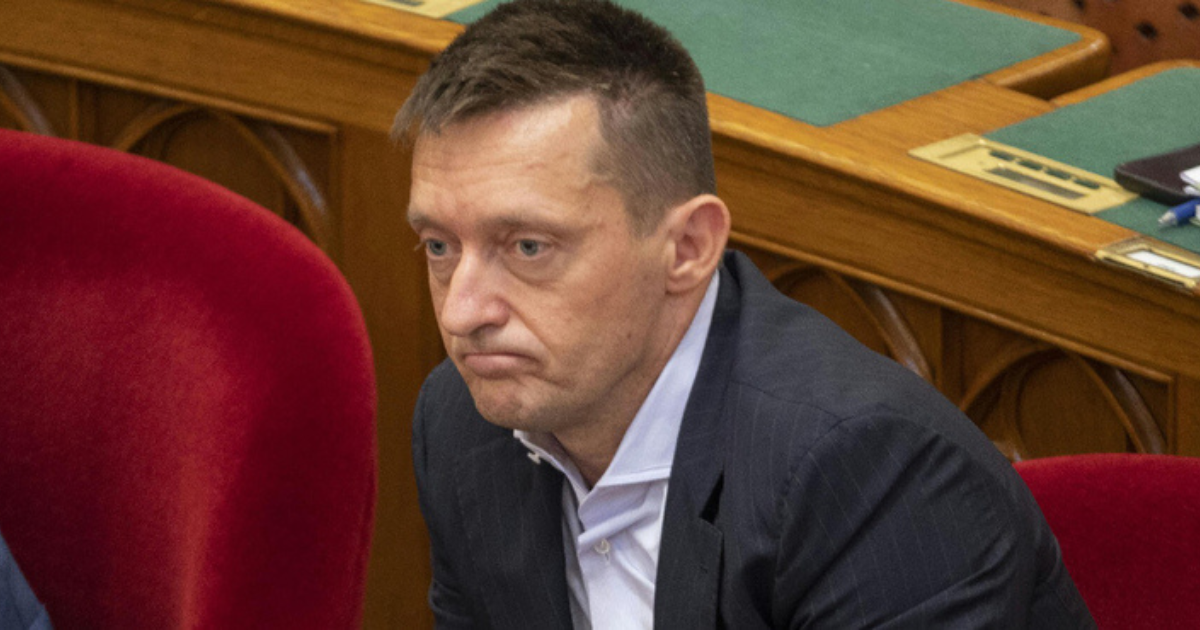 Rogánék a bíróság ellen: jogellenesen kezelték az oltásra regisztráltak személyes adatait?
