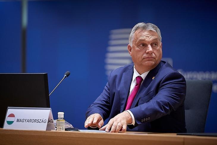 Már telefonon is bejelentést lehet tenni az ukrán szavazólapokkal kapcsolatban